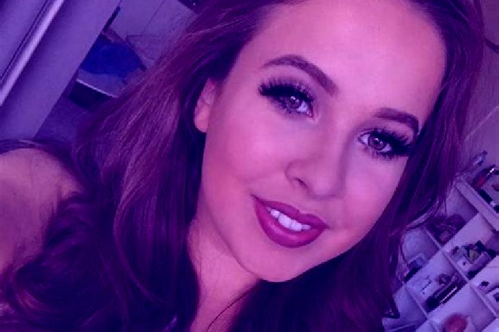 Jade, 27, a blonde brown-eyed latina companion based in Lomas de Zamora. Offering Travel Companion, Erotic Massage, Striptease, Deep French Kissing. Availabl...