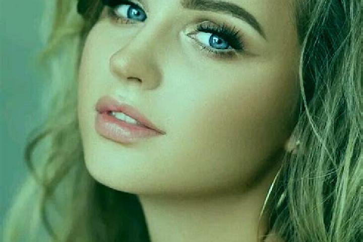 Jade, 27, a dark blonde blue-eyed caribbean companion based in Donji Seget. Offering OWO, Fetish, GFE. Available for incall and outcall, overnight bookings a...