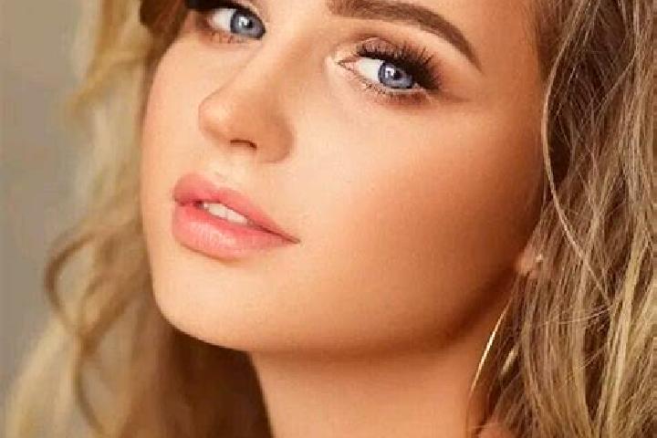 Jade, 27, a dark blonde blue-eyed indian companion based in Shumia. Offering CIM, GFE, Travel Companion, Prostate Massage. Available for incall and outcall, ...