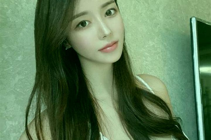 Jade, 27 — Escort in Donggaohuang, China