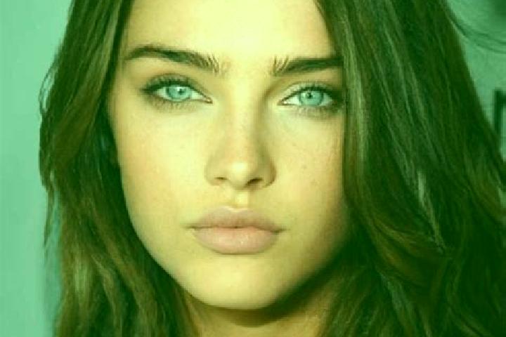 Jade, 28, a brunette dark-eyed mixed companion based in Pitten. Offering Duos, Massage, Deep French Kissing, CIM. Available for incall and outcall, day and e...