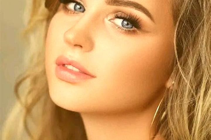 Jade, 28, a dark blonde blue-eyed mediterranean companion based in Midyat. Offering Tantra, Domination, Duos, Massage. Available for incall and outcall, day ...