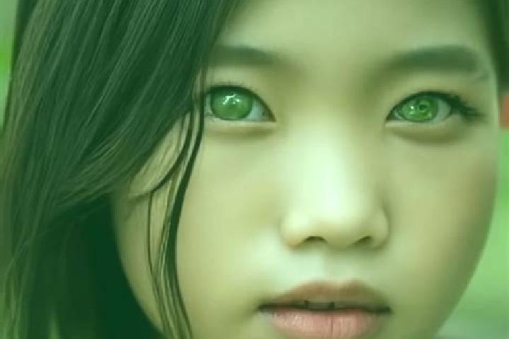 Jade, 28, a dark blonde green-eyed asian companion based in Paca. Offering Roleplay, Couples, GFE. Available for incall and outcall, day and evening dates.