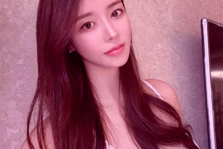 Jade, 28 — Escort in Tuoshi, China