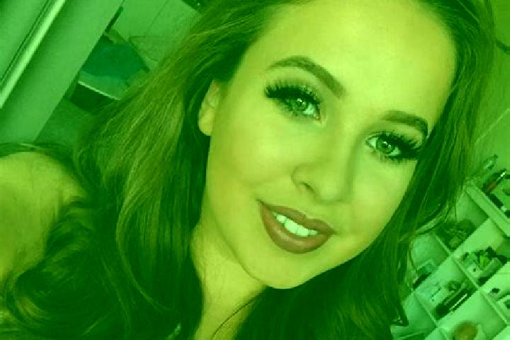 Jade, 29, a red blue-eyed mediterranean companion based in Madziwa. Offering Dinner Date, Prostate Massage, Domination, Striptease. Available for incall and ...