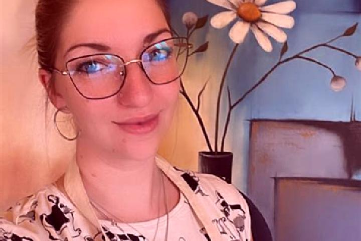 Jade, 29 — Escort in Mezibori, Czech Republic