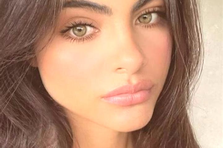 Jade, 30, a chestnut dark-eyed indian companion based in Doxteje Barrio Primero. Offering Girlfriend Experience, Fetish, OWO, Striptease, Massage. Available ...