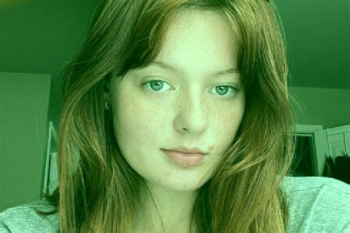 Jade, 30, a red green-eyed caucasian companion based in Glenwood Landing. Offering Party Girl, Deep French Kissing, Domination, Girlfriend Experience. Availa...