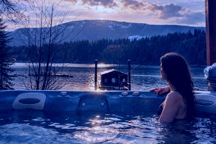 Jade, 30 — Escort in Honeymoon Bay, Canada