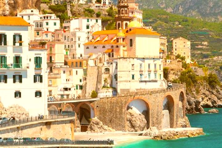 Jade, 30 — Escort in Petit Fenis, Italy
