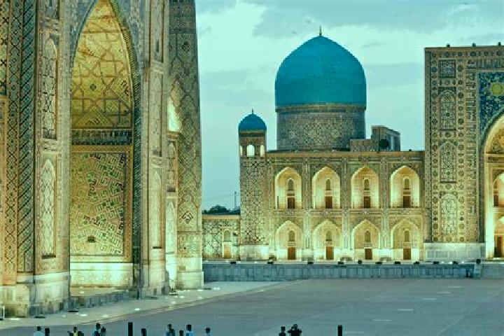Jade, 30 — Escort in Qorasuv, Uzbekistan