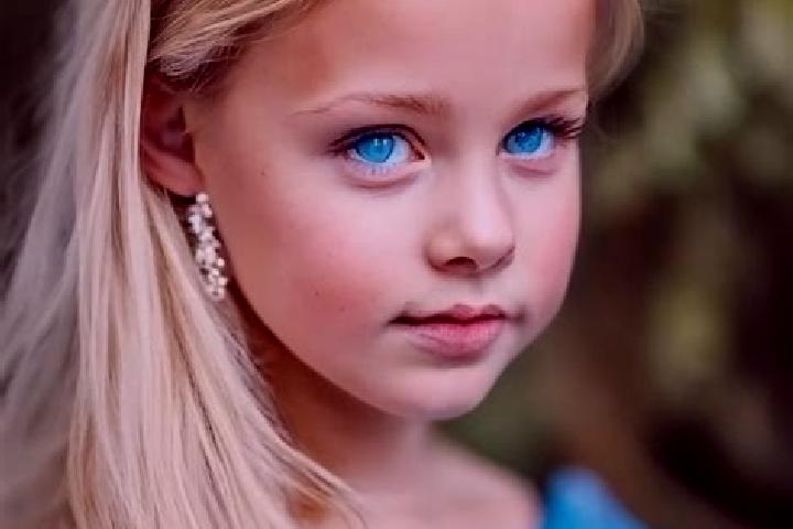 Jade, 31, a blonde blue-eyed middle eastern companion based in Gaur. Offering OWO, GFE, Domination, Erotic Massage. Available for incall and outcall, overnig...
