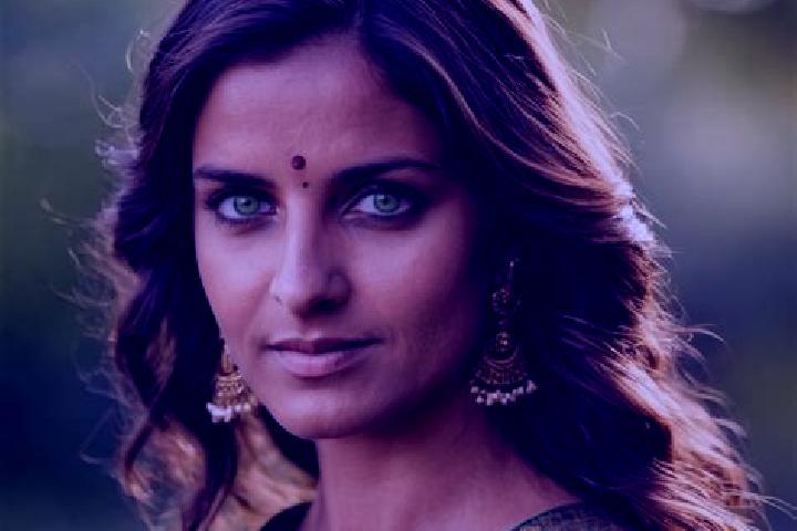 Jade, 31, a brunette green-eyed indian companion based in Cornale. Offering Girlfriend Experience, OWO, Duos, Fetish. Available for incall and outcall, overn...