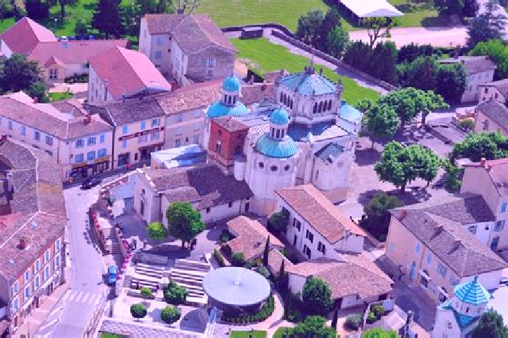 Jade, 31 — Escort in Saint-Sixte, France