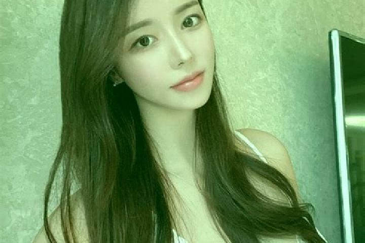 Jade, 31 — Escort in Sanchahe, China