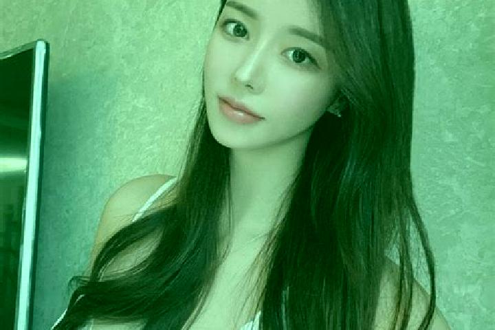 Jade, 31 — Escort in Shisidaogou, China