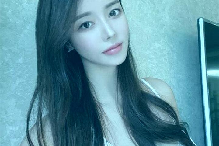 Jade, 31 — Escort in Xigangzi, China