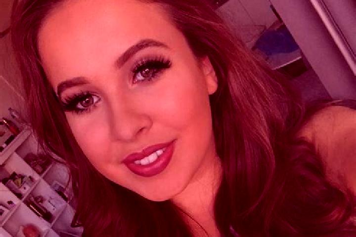 Jade, 32, a black grey-eyed mixed companion based in Parsons. Offering Striptease, Travel Companion, GFE, Couples, Girlfriend Experience. Available for incal...