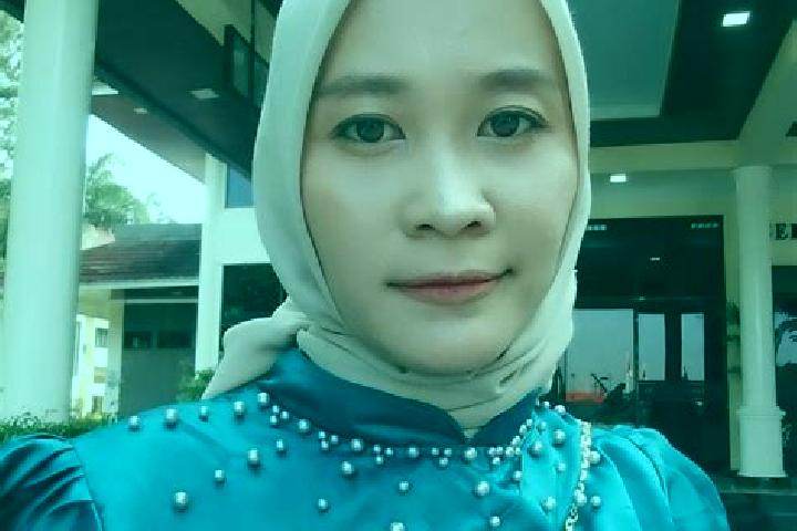 Jade, 32 — Escort in Cikadu Wetan, Indonesia