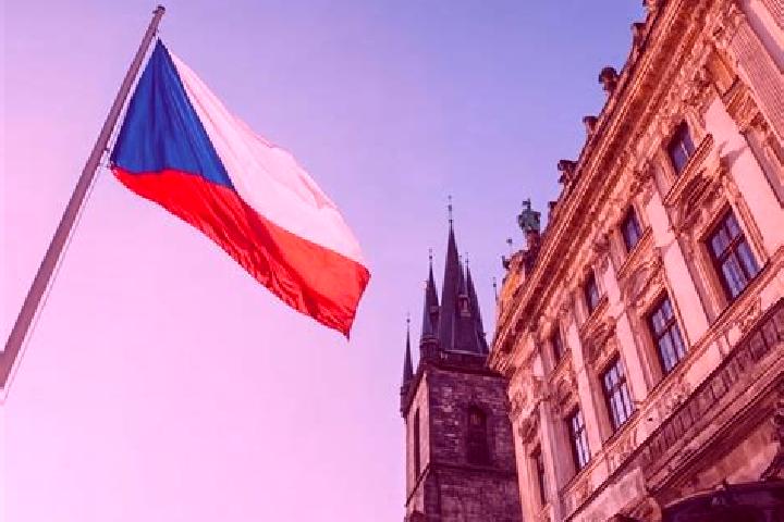Jade, 32 — Escort in Nyrany, Czech Republic