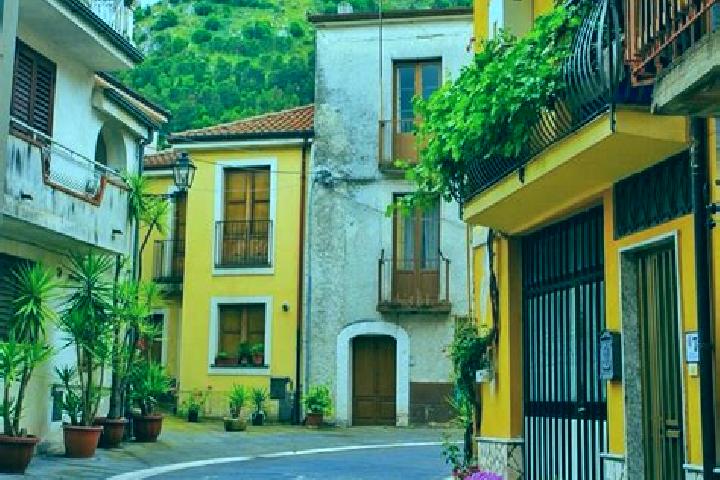 Jade, 32 — Escort in San Pietro al Tanagro, Italy