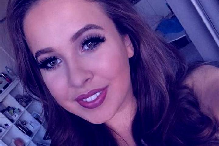 Jade, 33, a auburn amber-eyed european companion based in Prypruttya. Offering Fetish, Duos, Prostate Massage. Available for incall and outcall, overnight bo...
