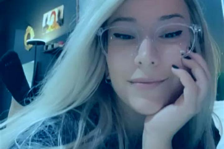 Jade, 33, a blonde amber-eyed latina companion based in Fusea. Offering Overnight, Dinner Date, Duos, Fetish. Available for incall and outcall, overnight boo...