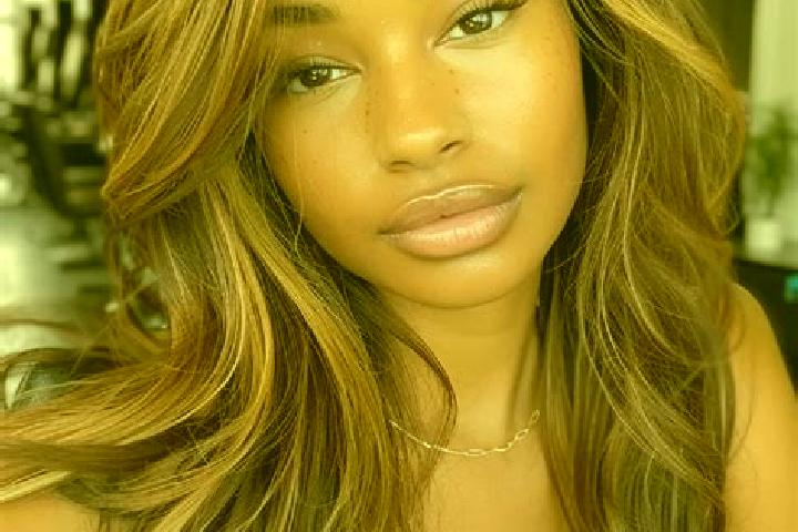 Jade, 33, a chestnut hazel-eyed mixed companion based in Hvizd. Offering Massage, Couples, Erotic Massage, Overnight. Available for incall and outcall, overn...