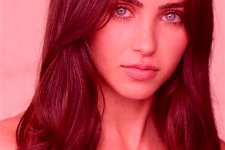 Jade, 33, a red brown-eyed caucasian companion based in Vairao. Offering Couples, OWO, Massage. Available for incall and outcall, day and evening dates.