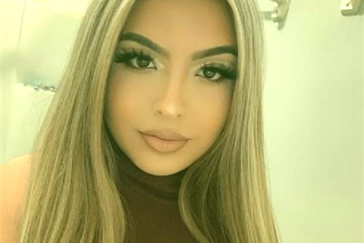 Jade, 34, a blonde brown-eyed latina companion based in Pozuelo de Alarcon. Offering A-Level, Fetish, Duos. Available for incall and outcall, overnight booki...