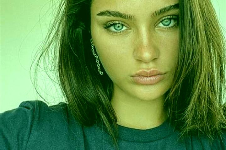 Jade, 34, a brunette brown-eyed middle eastern companion based in Cromer. Offering BDSM, Erotic Massage, 69. Available for incall and outcall, day and evenin...