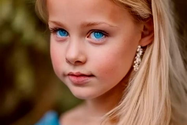Jade, 35, a blonde blue-eyed mediterranean companion based in Santa Apolonia. Offering Couples, Massage, Striptease, Travel Companion. Available for incall a...
