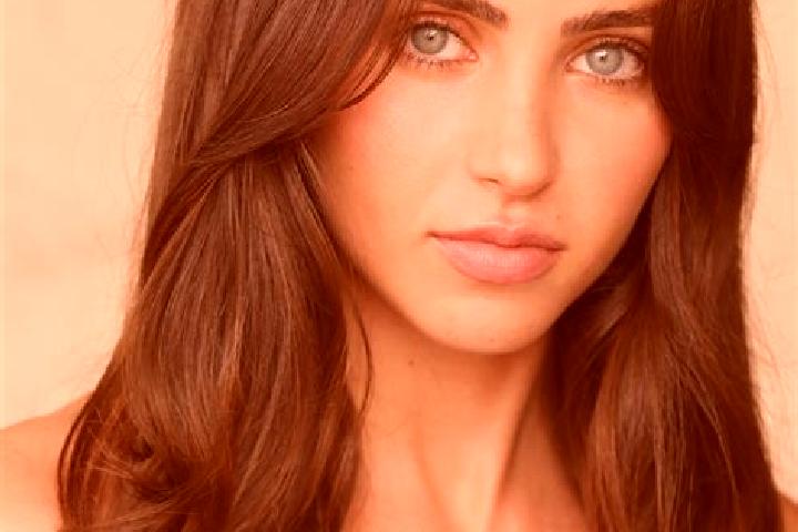 Jade, 35, a brunette hazel-eyed latina companion based in Valea de Brazi. Offering Party Girl, Fetish, Massage. Available for incall and outcall, day and eve...