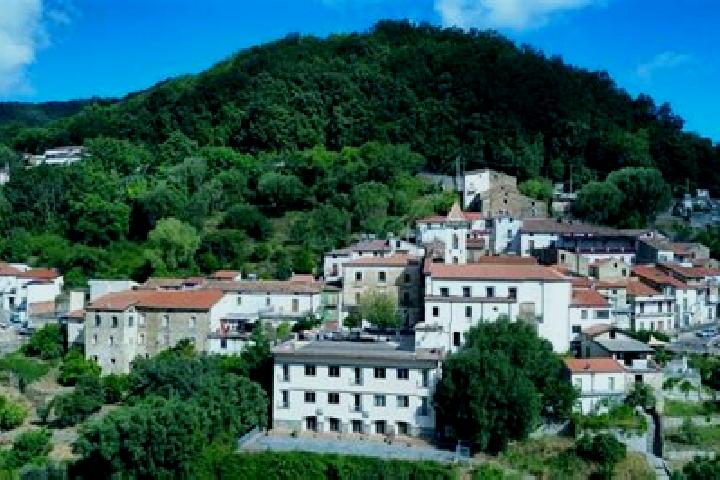 Jade, 35 — Escort in San Mauro la Bruca, Italy