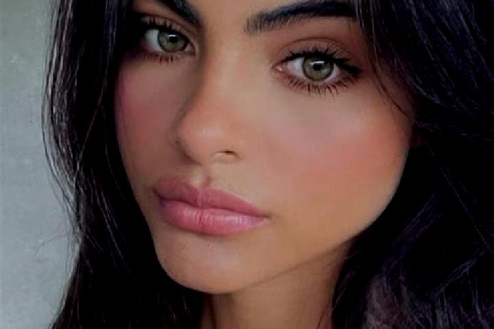 Jade, 36, a black hazel-eyed middle eastern companion based in Gutenswegen. Offering Prostate Massage, A-Level, Striptease, Massage. Available for incall and...