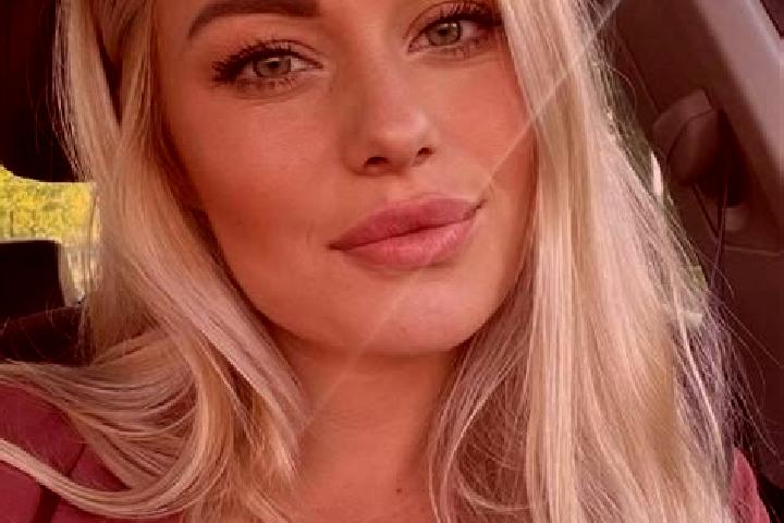 Jade, 36, a blonde hazel-eyed indian companion based in Coslugea. Offering Party Girl, Deep French Kissing, Travel Companion, Girlfriend Experience. Availabl...