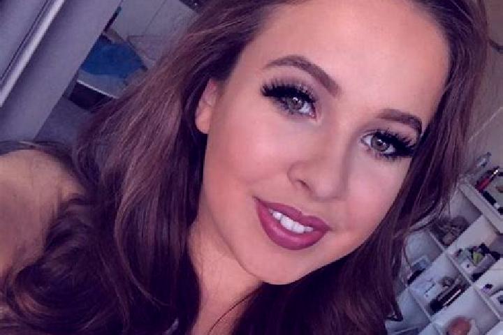 Jade, 38, a black grey-eyed european companion based in Tieremu. Offering Duos, CIM, GFE. Available for incall and outcall, day and evening dates.