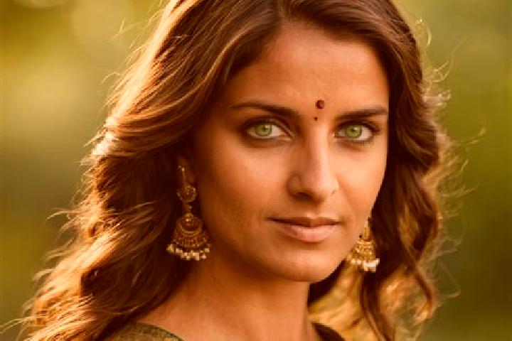 Jade, 38, a chestnut green-eyed indian companion based in Pesaro. Offering BDSM, A-Level, Tantra, Dinner Date, CIM. Available for incall and outcall, day and...