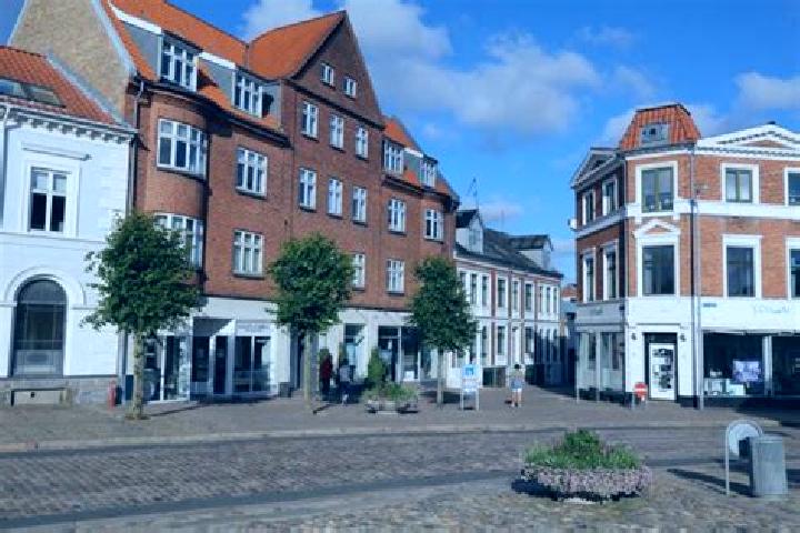 Jade, 38 — Escort in Hjorring, Denmark