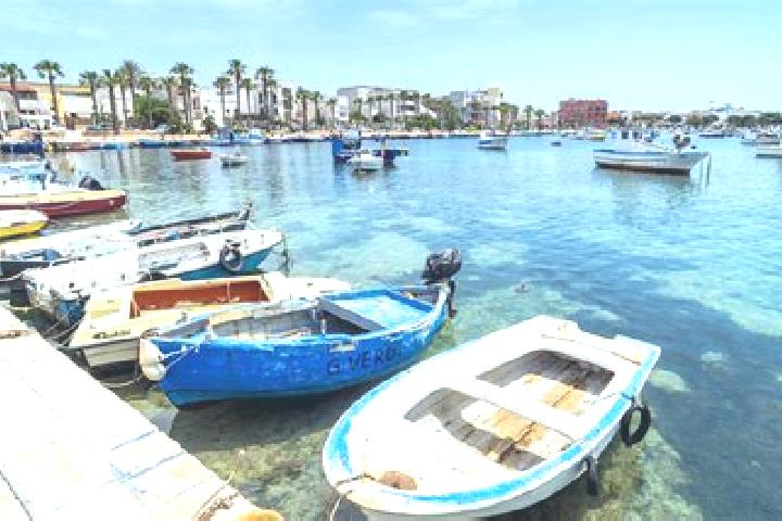 Jade, 39, a black brown-eyed mediterranean companion based in San Cesario di Lecce. Offering Couples, Dinner Date, Girlfriend Experience, 69, Prostate Massag...