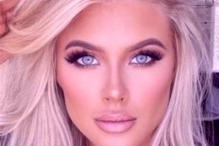 Jade, 39, a platinum blonde blue-eyed ebony companion based in Polverara. Offering 69, Travel Companion, Girlfriend Experience. Available for incall and outc...