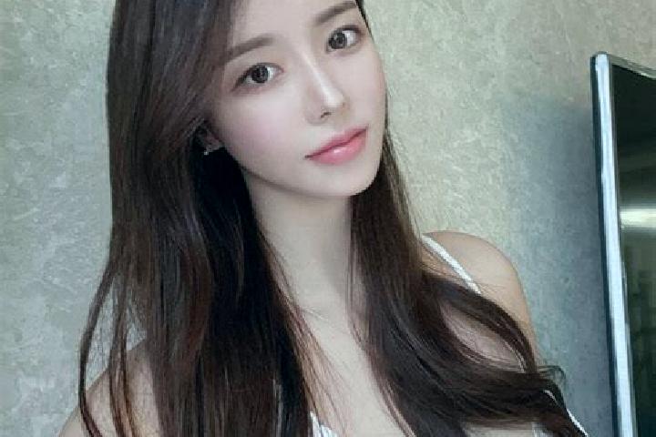 Jade, 39 — Escort in Tieshanlong, China