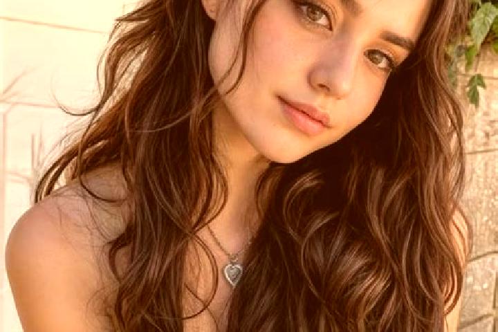 Kinsley, 20, a auburn brown-eyed middle eastern companion based in Bingerville. Offering Duos, Fetish, A-Level, Deep French Kissing. Available for incall and...