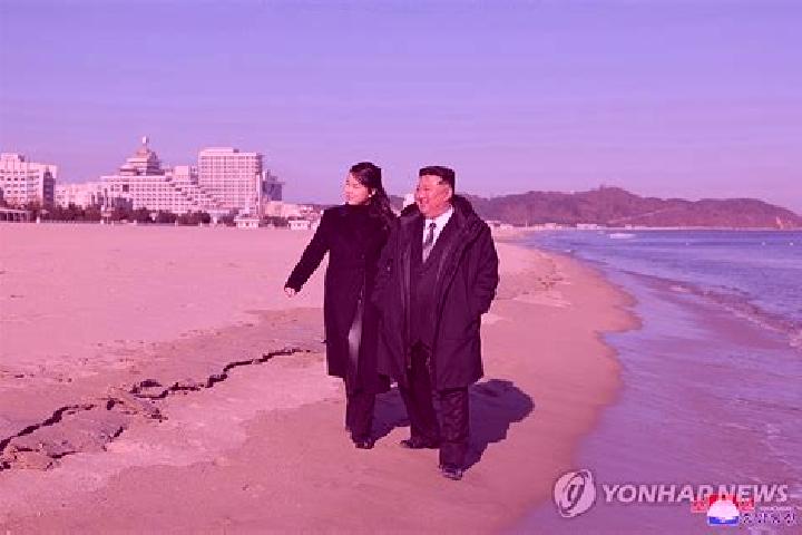 Kinsley, 20 — Escort in Chasong, North Korea