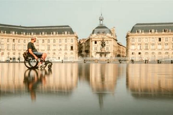 Kinsley, 20 — Escort in Mongauzy, France