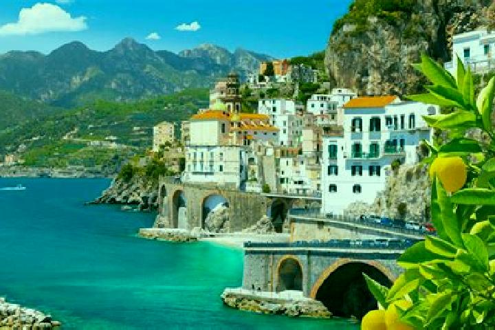 Kinsley, 20 — Escort in Pimonte, Italy