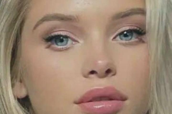 Kinsley, 21, a blonde blue-eyed middle eastern companion based in Racsa. Offering GFE, Girlfriend Experience, Domination, Deep French Kissing, Couples. Avail...