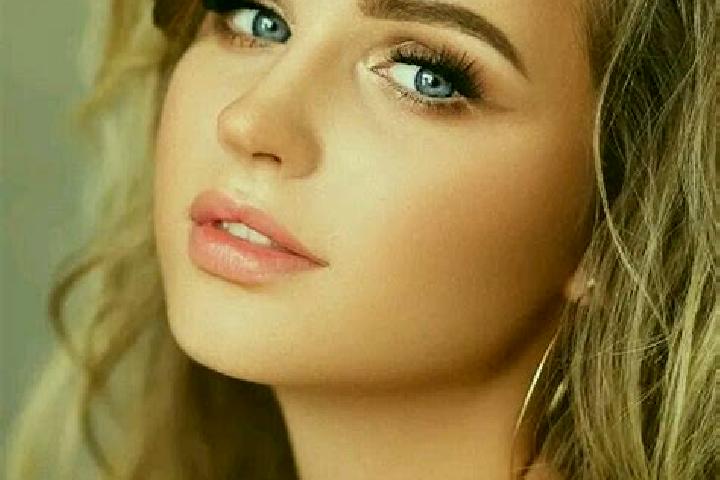 Kinsley, 21, a dark blonde blue-eyed caribbean companion based in Torreperogil. Offering A-Level, Overnight, Deep French Kissing. Available for incall and ou...