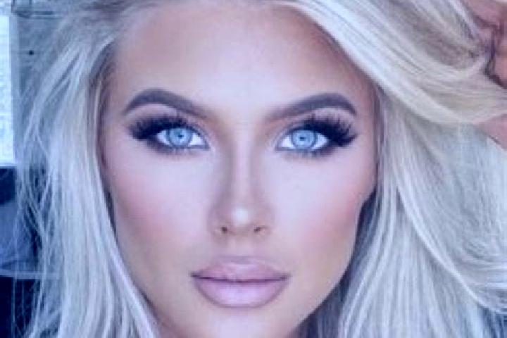 Kinsley, 21, a platinum blonde amber-eyed caribbean companion based in Petit Grabo. Offering Prostate Massage, Girlfriend Experience, Tantra. Available for i...