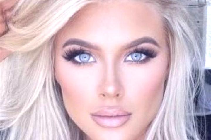 Kinsley, 21, a platinum blonde hazel-eyed indian companion based in Buganda. Offering Erotic Massage, BDSM, Striptease. Available for incall and outcall, ove...
